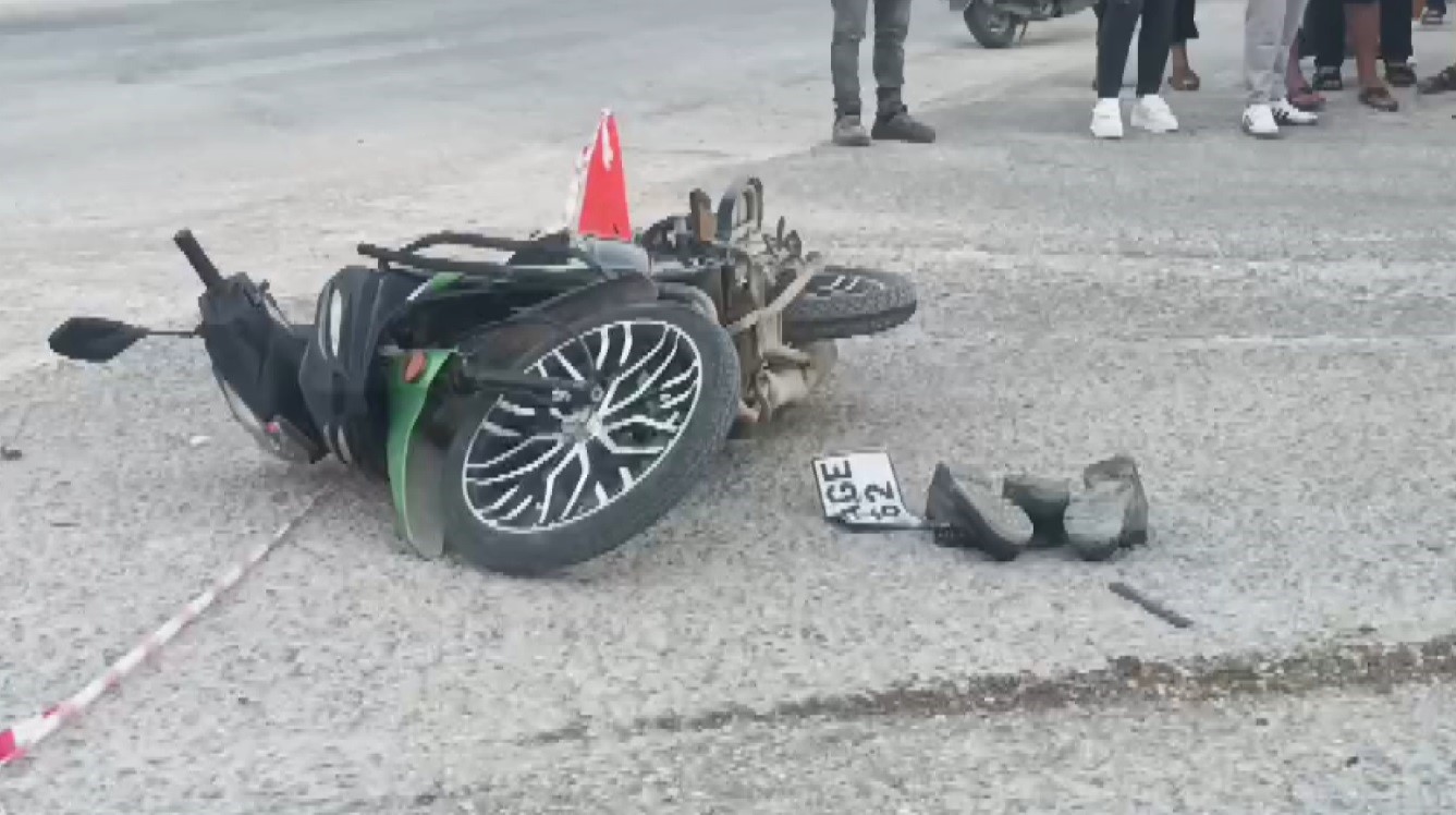 Beton mikseri motosikleti ezdi: 2 ölü 