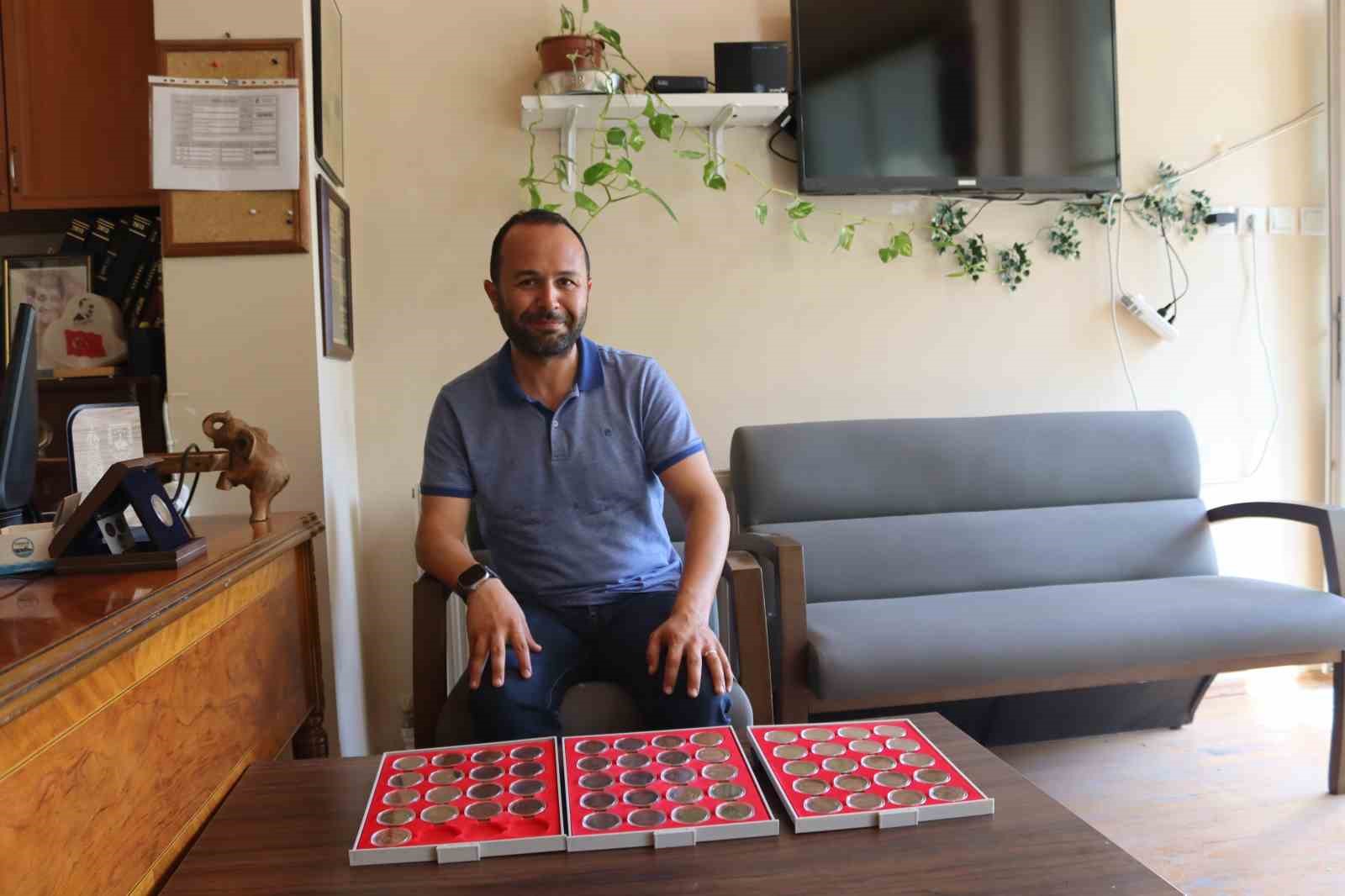 Osmanlı sadrazamı anısına basılan hatıra madalyonlara koleksiyonerlerden yoğun ilgi 