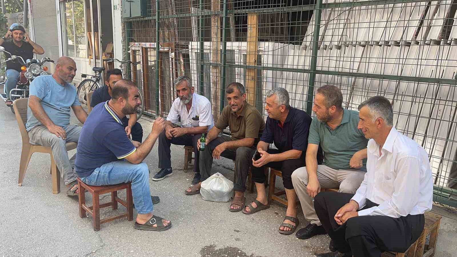 Burada siyaset konuşmak yasak 