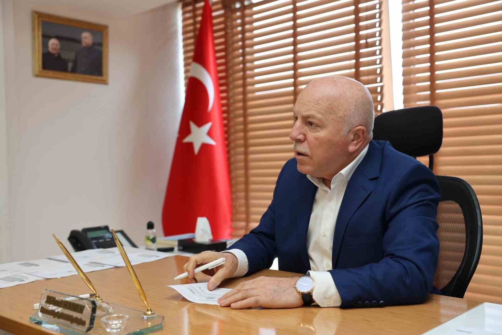 Başkan Sekmen vatandaşı dinledi 