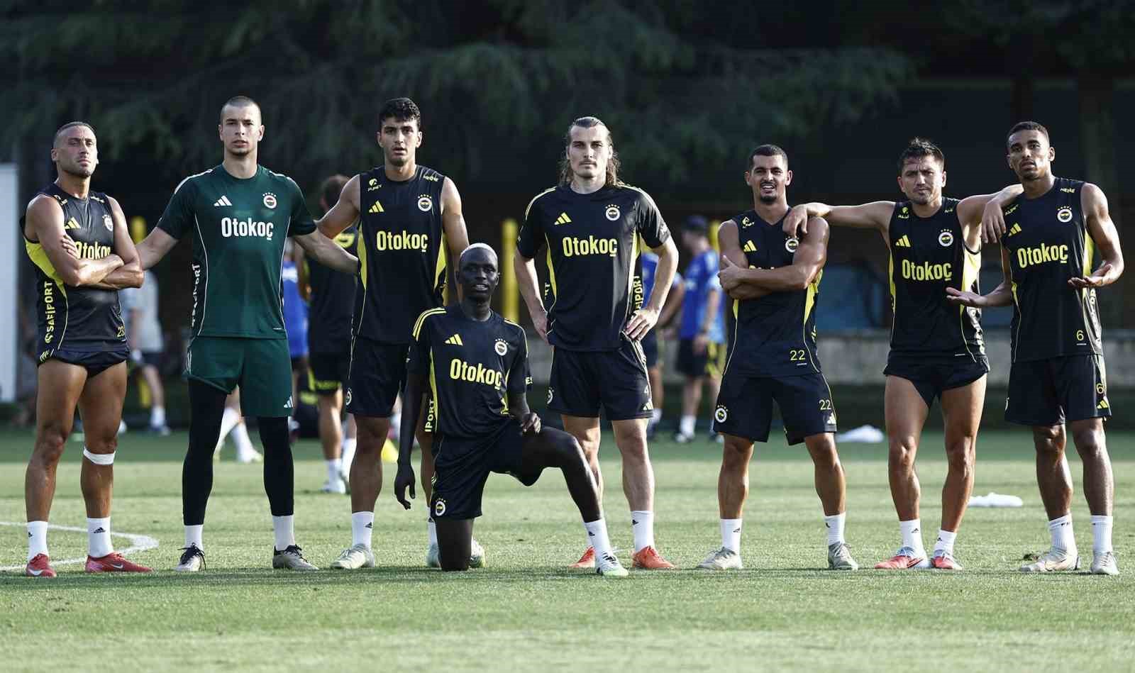Fenerbahçe, hazırlıklarına Samandıra’da devam etti 