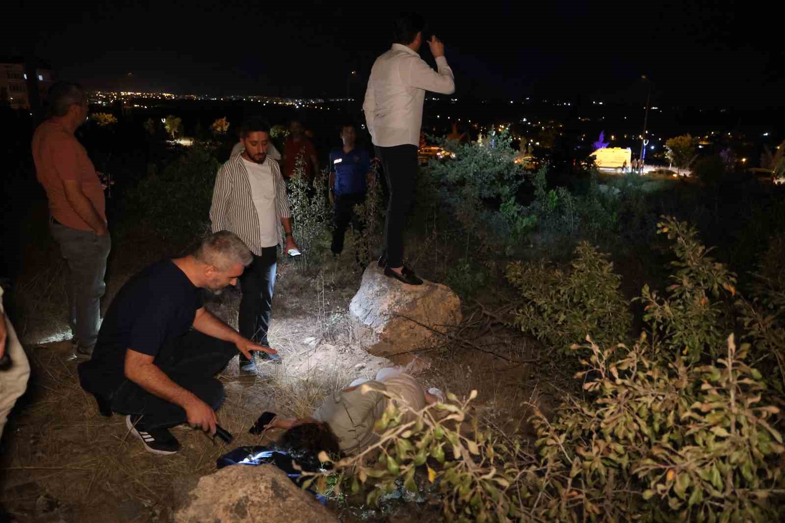 Sağlık ekiplerinden kaçan genç kız yarı baygın halde bulundu 