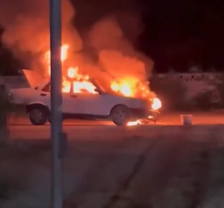 Seyir halindeki Tofaş otomobil alev topuna döndü 
