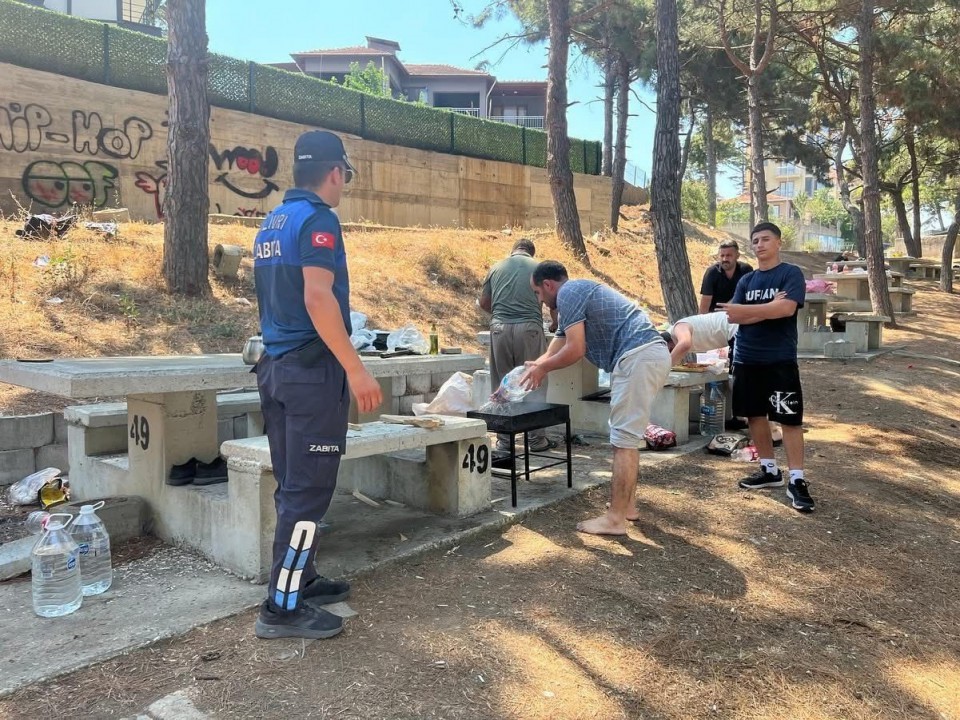 Silivri’de izinsiz çadır ve mangal kullanımına müdahale edildi 