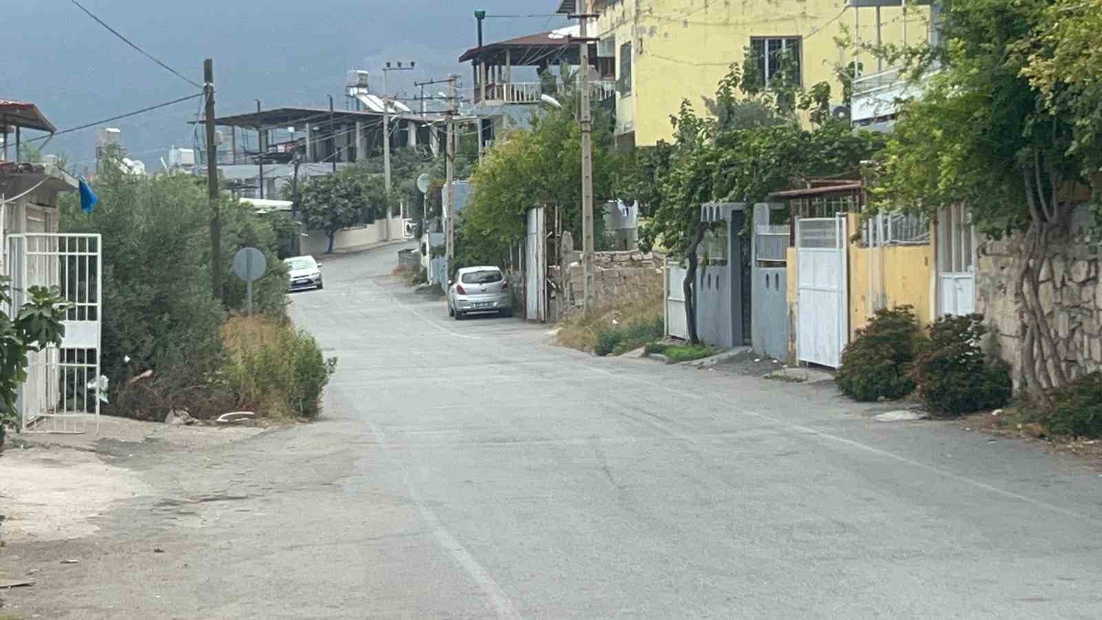Dayısını vurduktan sonra sokak ortasında kafasına sıktı 