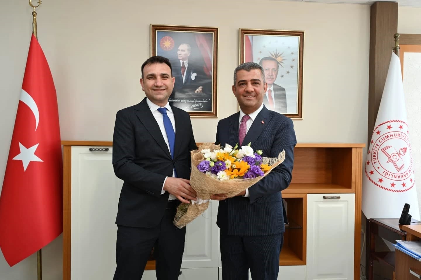 Yeni görevine başlayan Müdür Yiğit: 