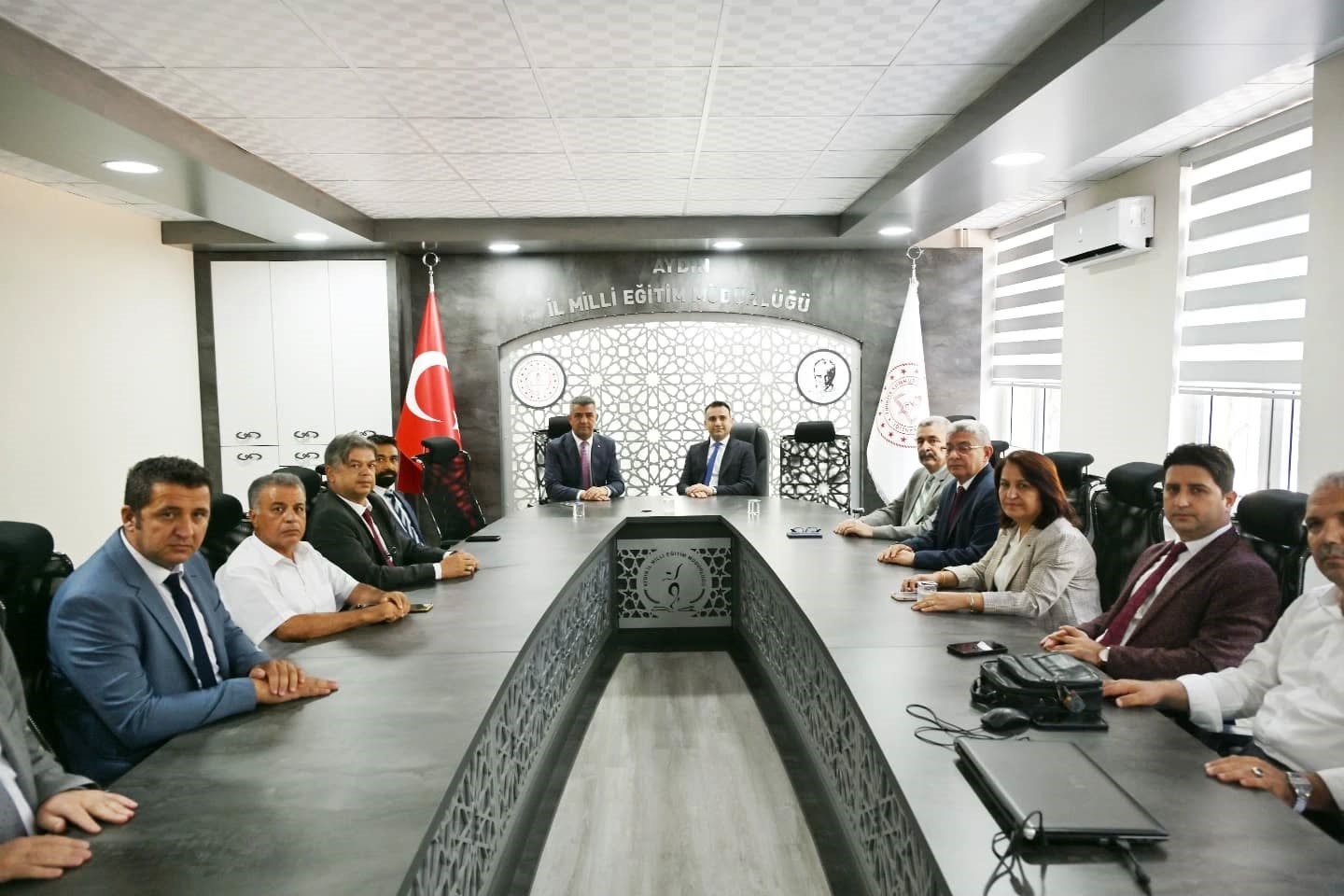 Yeni görevine başlayan Müdür Yiğit: 