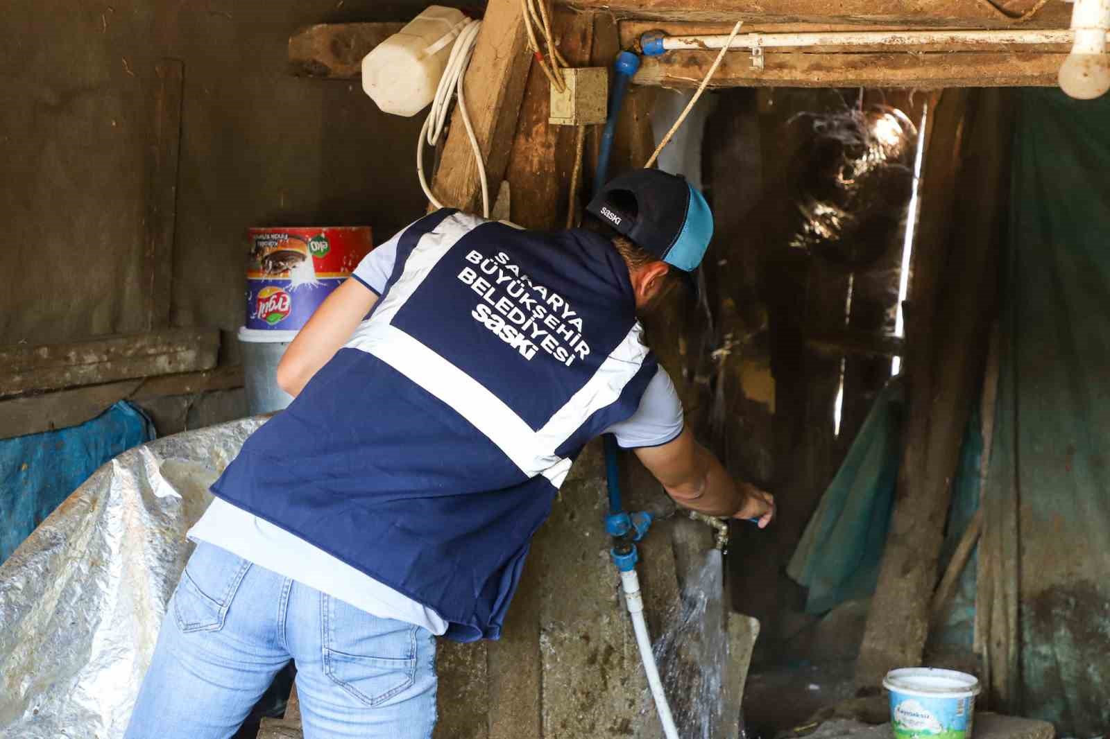 Kesintilere sebep olan kaçak kullanımı engellemek için ekipler 24 saat sahada 