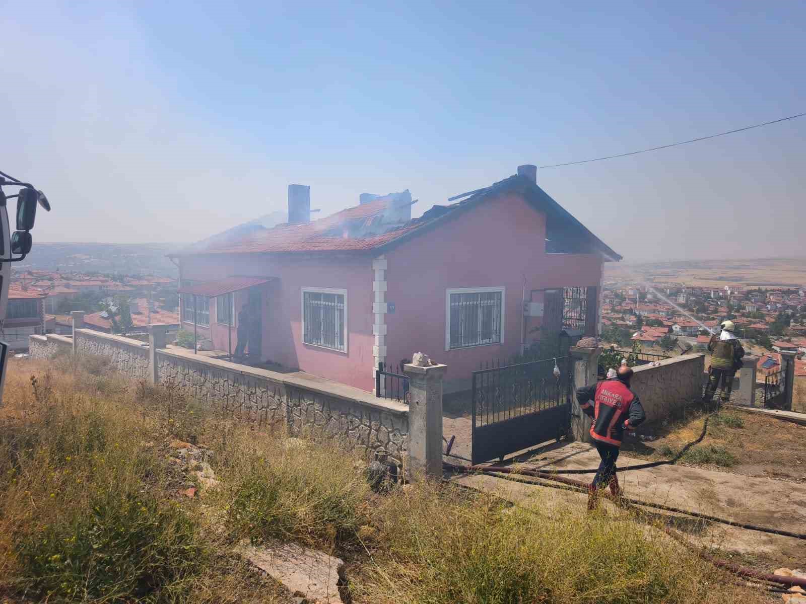 Anne ameliyattayken evde bıraktığı çocukların yangın çıkardığı iddiası