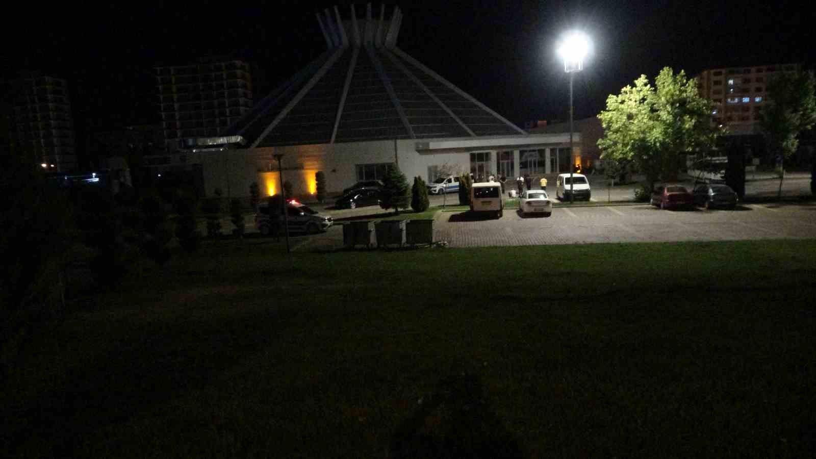 Malatya’da bıçaklı kavga: 1 yaralı 