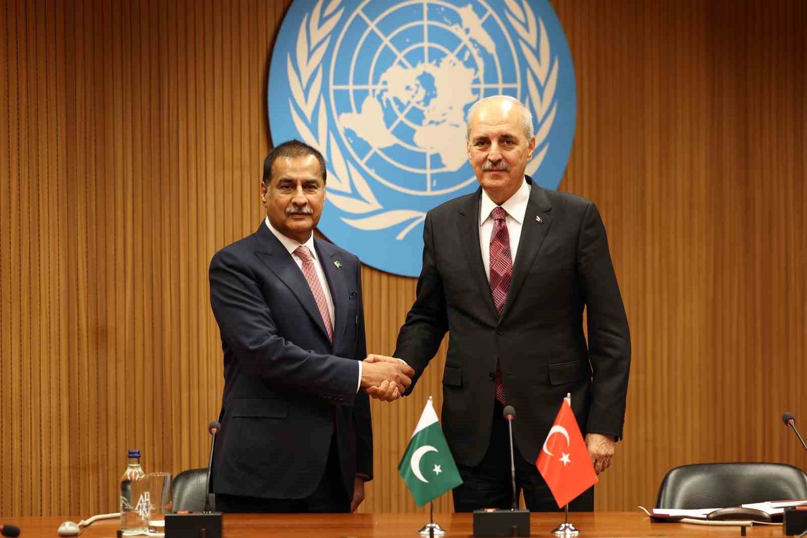 TBMM Başkanı Kurtulmuş, Pakistan Ulusal Meclis Başkanı Sadık ile bir araya geldi 