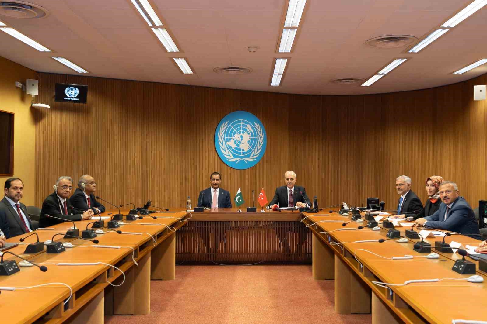 TBMM Başkanı Kurtulmuş, Pakistan Ulusal Meclis Başkanı Sadık ile bir araya geldi 