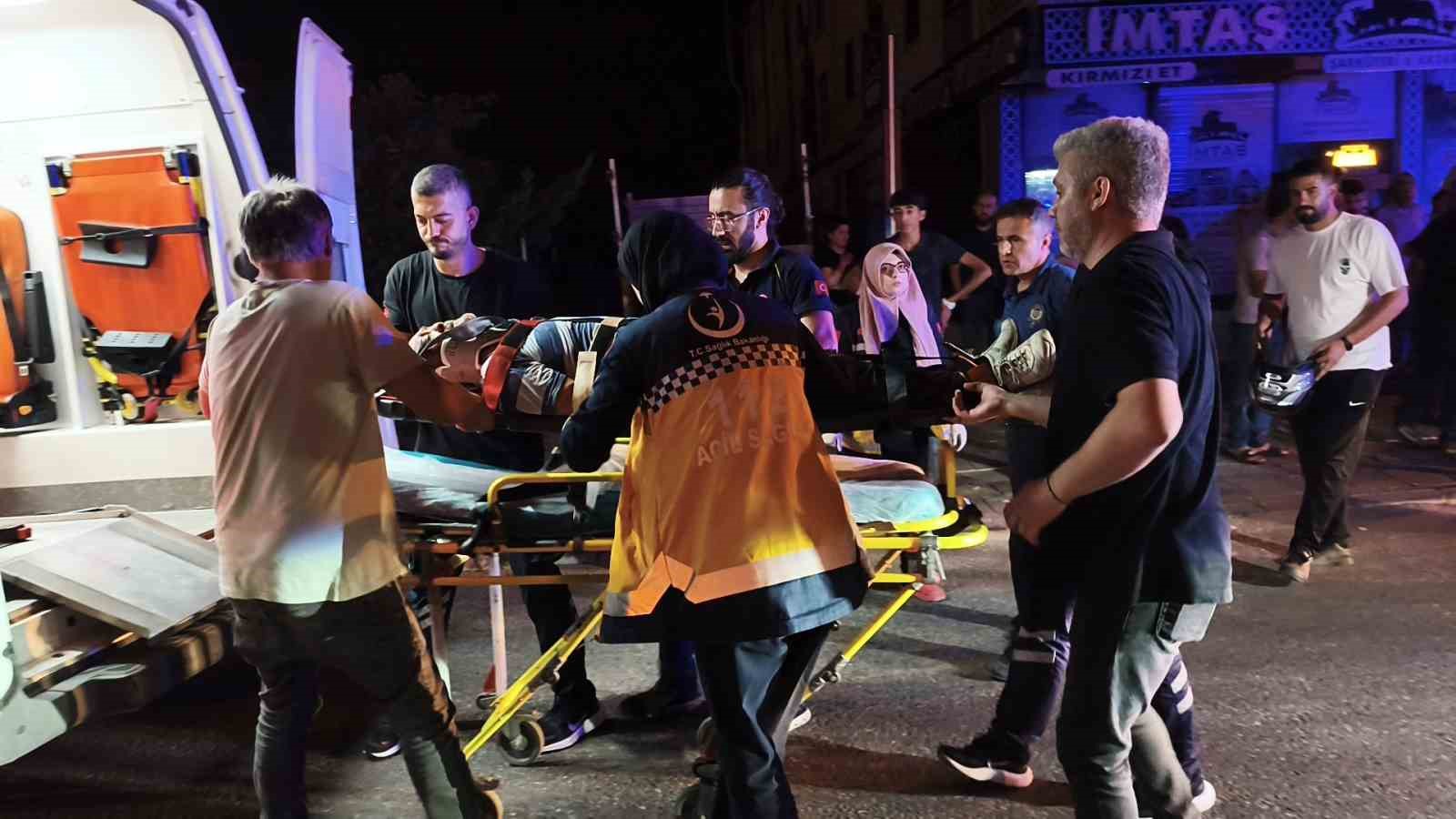Elektrikli bisiklet ile motosiklet çarpıştı: 1 ağır yaralı 