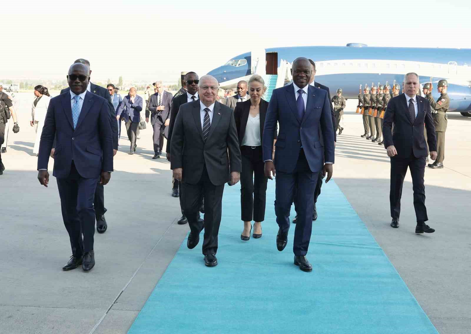 Gabon Cumhurbaşkanı Nguema Ankara’da 