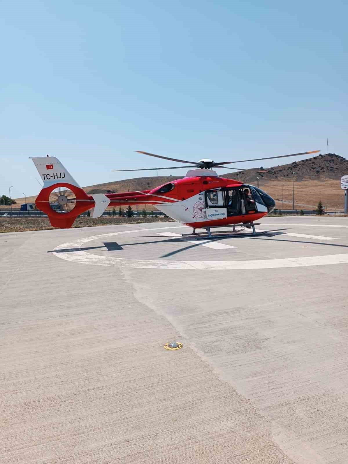 Elini kıyma makinesine kaptıran çocuk hava ambulansıyla Ankara’ya sevk edildi 