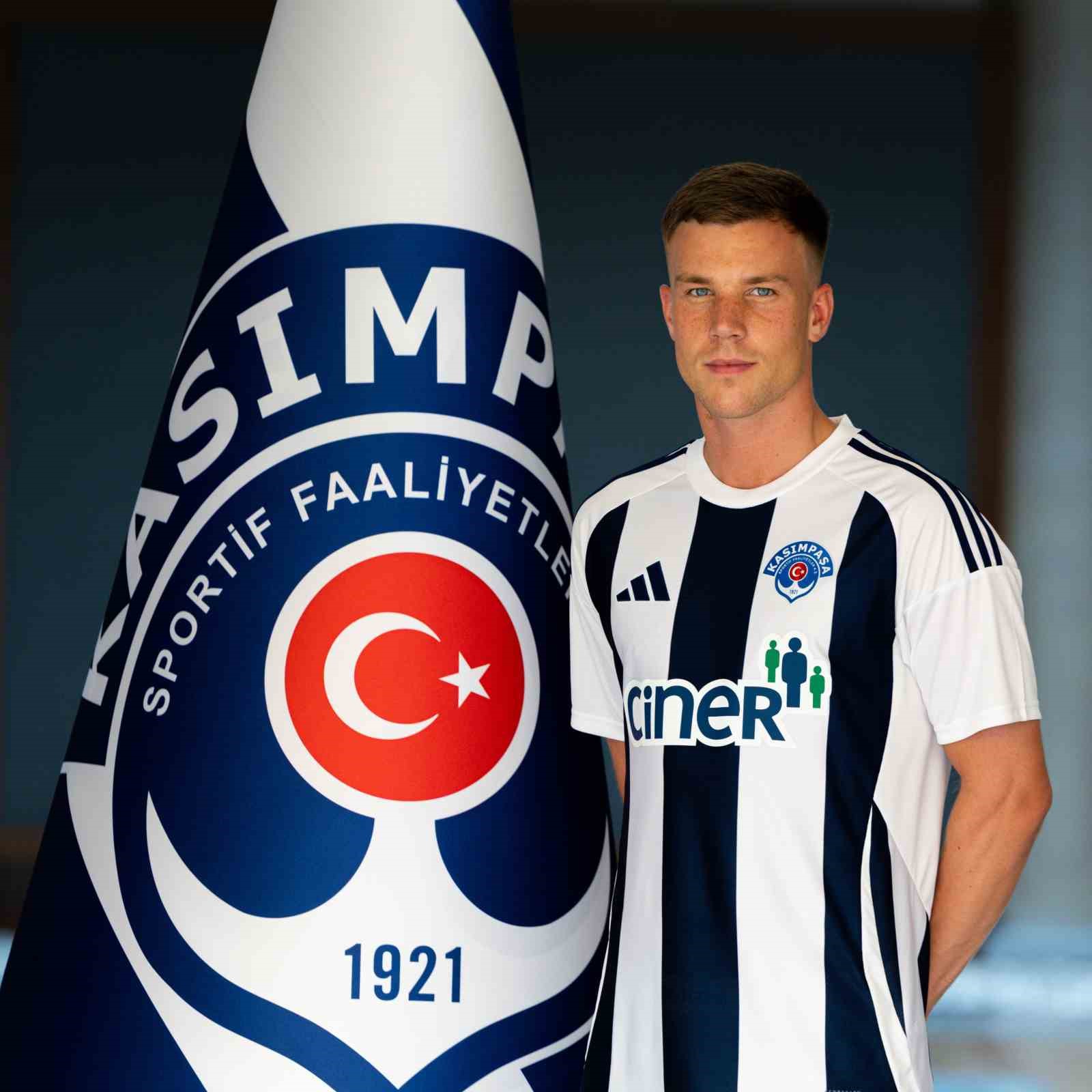 Kasımpaşa, Andri Fannar Baldursson’u kadrosuna kattı 