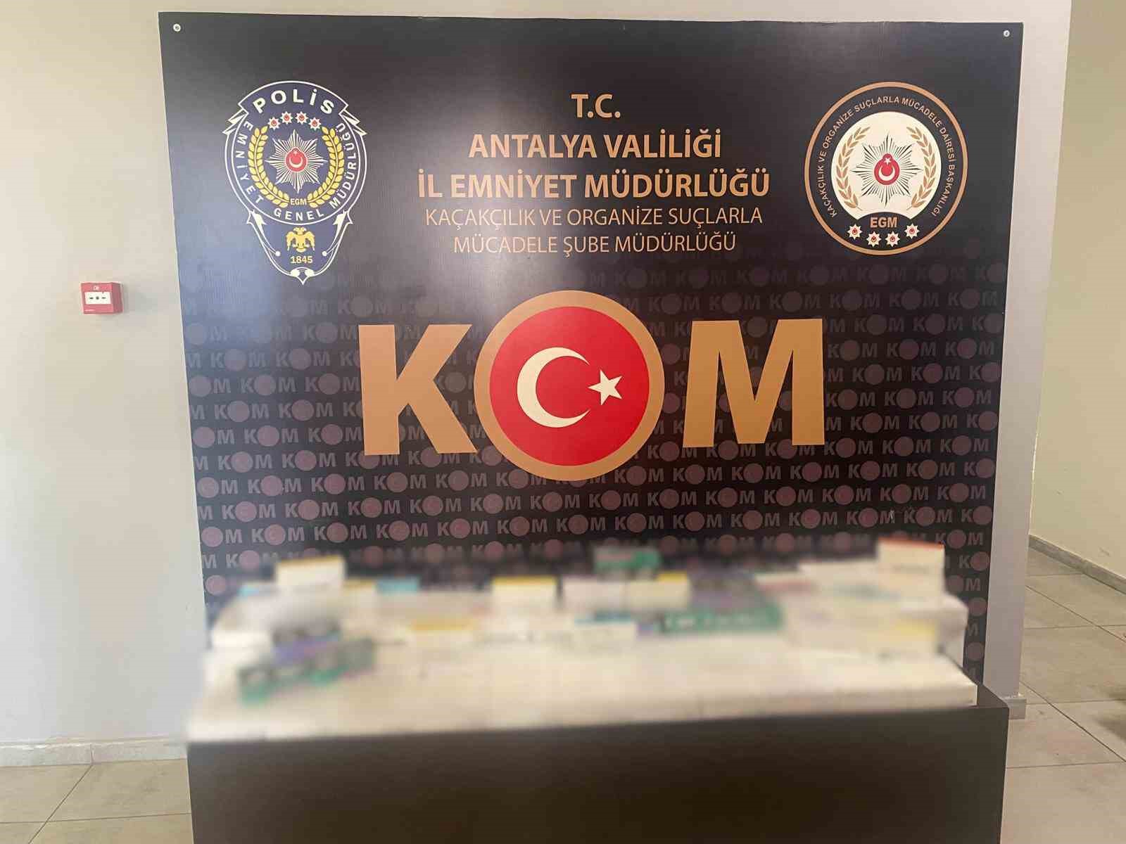 Antalya’da rüşvet ve kaçakçılık operasyonları: 2 tutuklama 