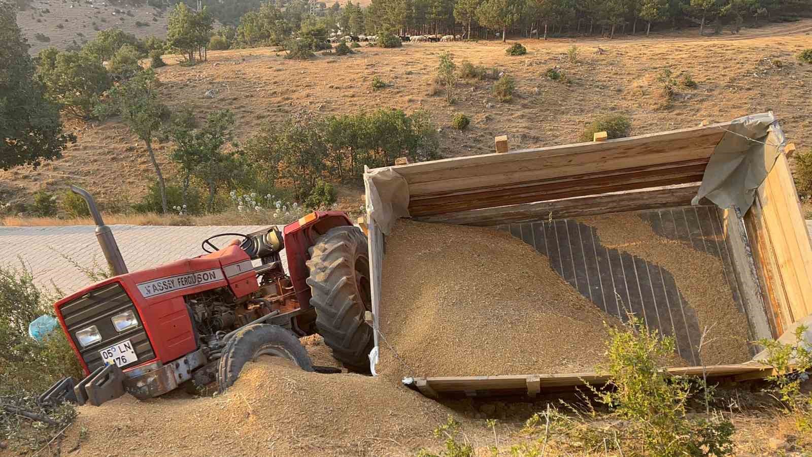 Traktör altında kalan sürücü hayatını kaybetti 