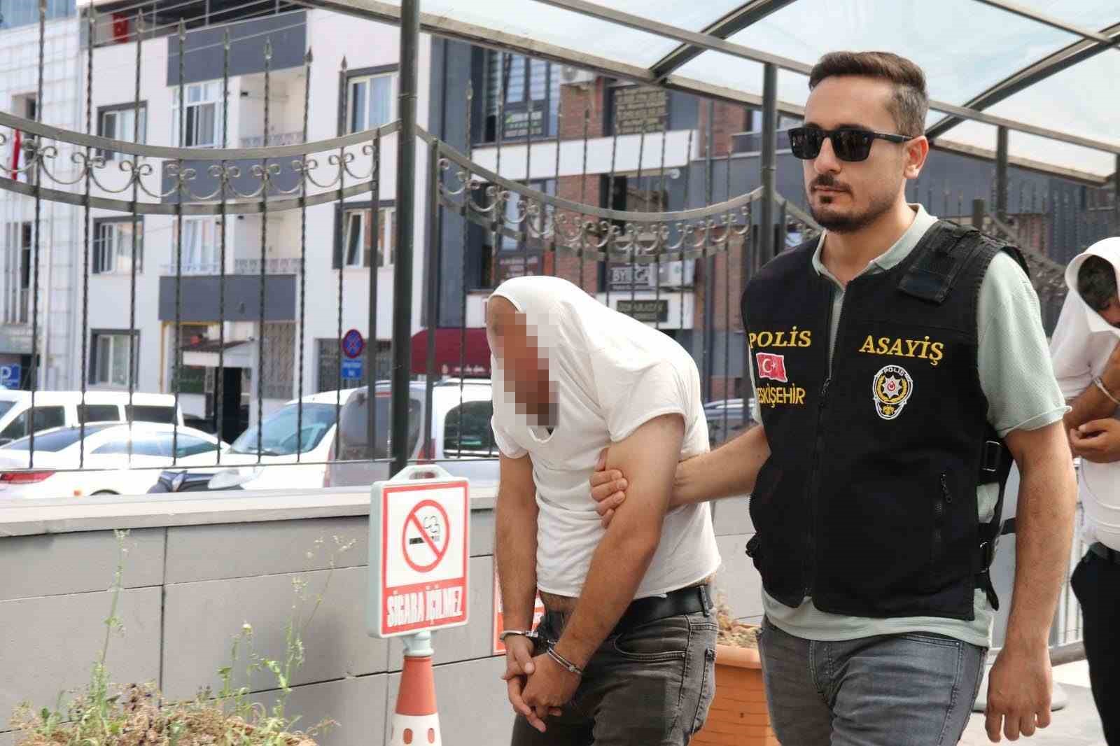 Dublör kullanarak arsa dolandırıcılığı yapan şüphelilere operasyon 
