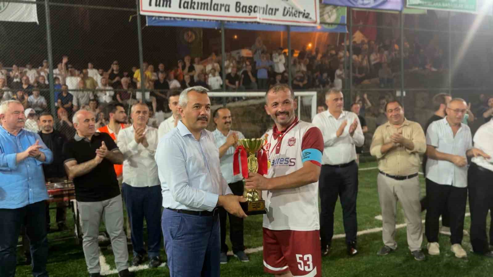 Rize’de birlik ve beraberlik maçında kavga çıktı 
