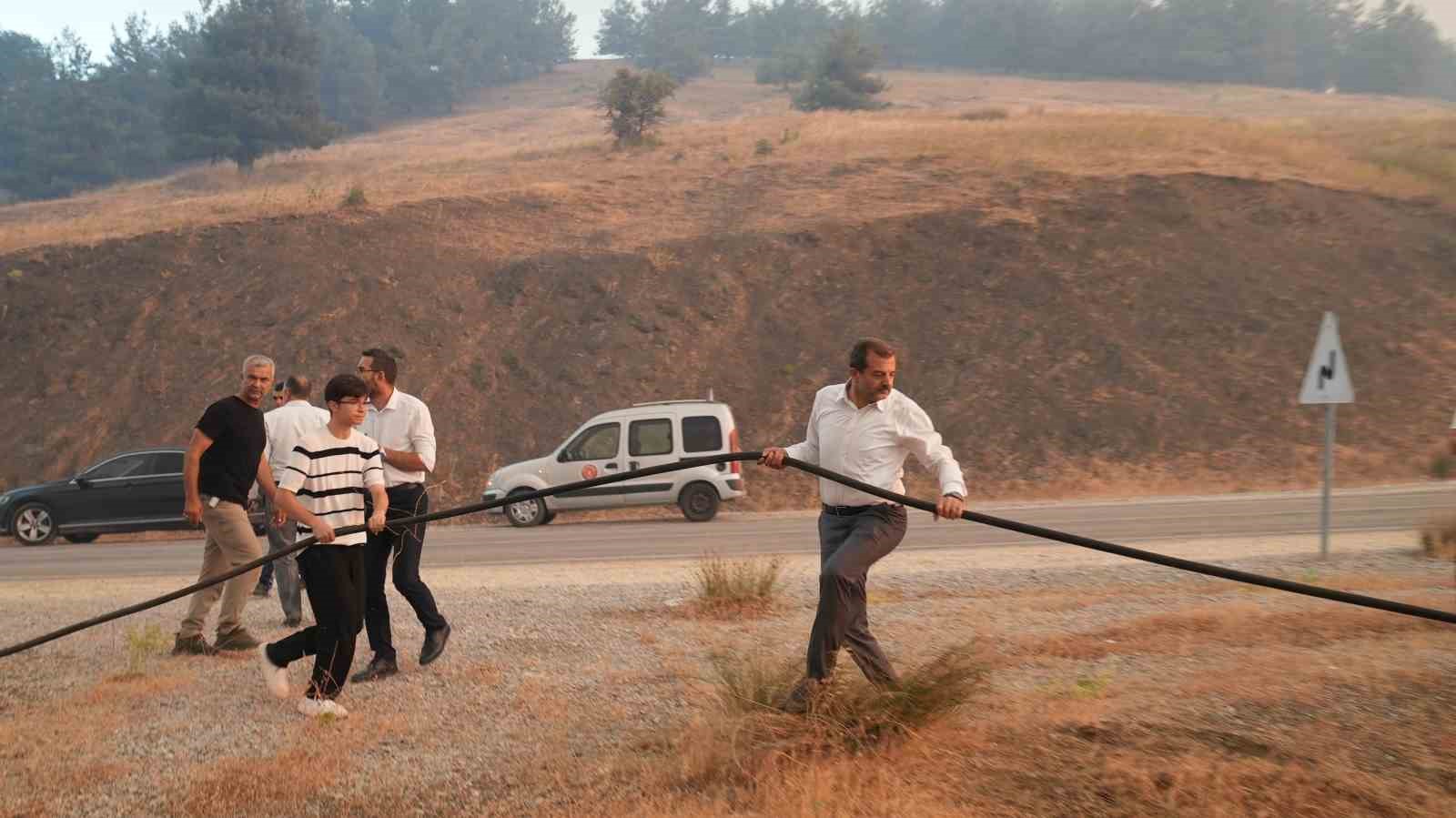 Yangın şehitleri başkana sarılıp ayran ikram etmişler 