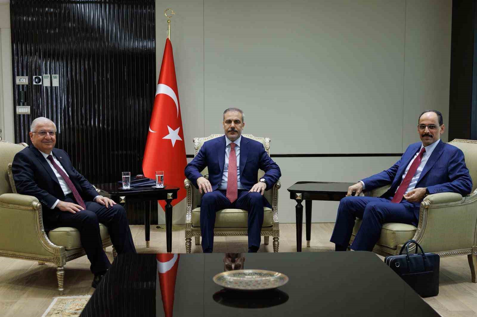 Dışişleri Bakanlığında 3’lü zirve: Bakan Fidan, Bakan Güler ve MİT Başkanı Kalın bir araya geldi