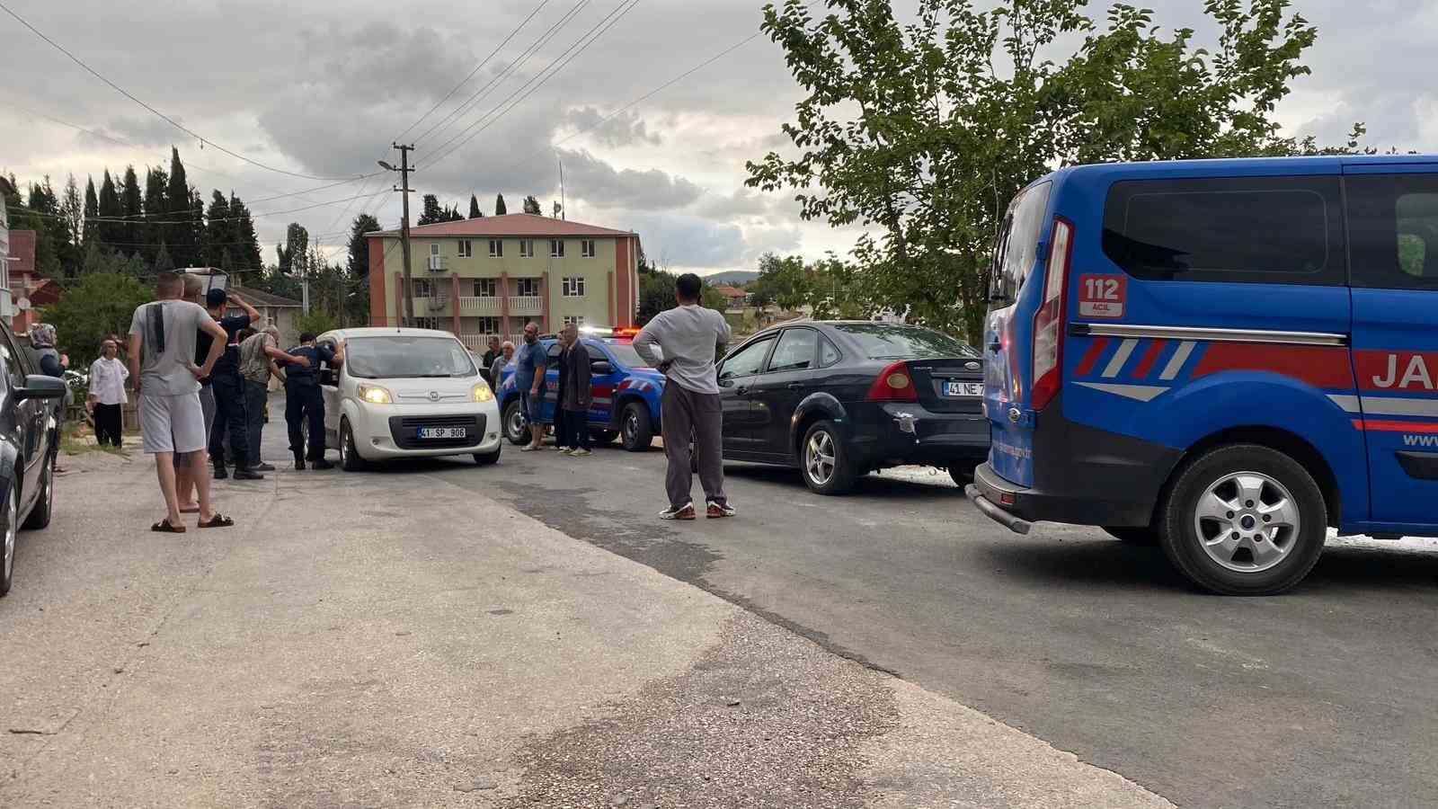 Yaralı halde ev baskınına gitti, 4 kişiyi yaraladı 