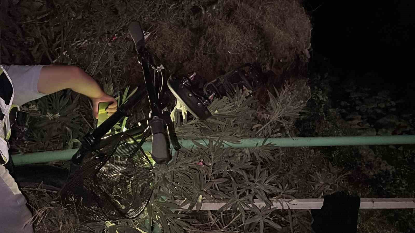 Osmaniye’de şarjlı bisiklet köprüden uçtu: 1 ölü, 1 yaralı 