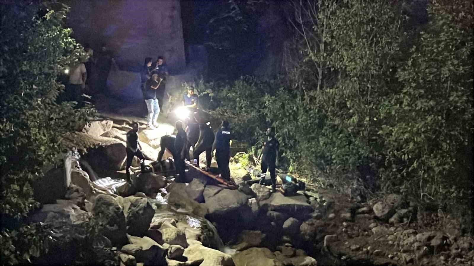 Osmaniye’de şarjlı bisiklet köprüden uçtu: 1 ölü, 1 yaralı 
