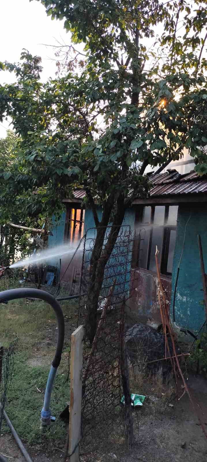 Çorum’da yanan ev kullanılmaz hale geldi 