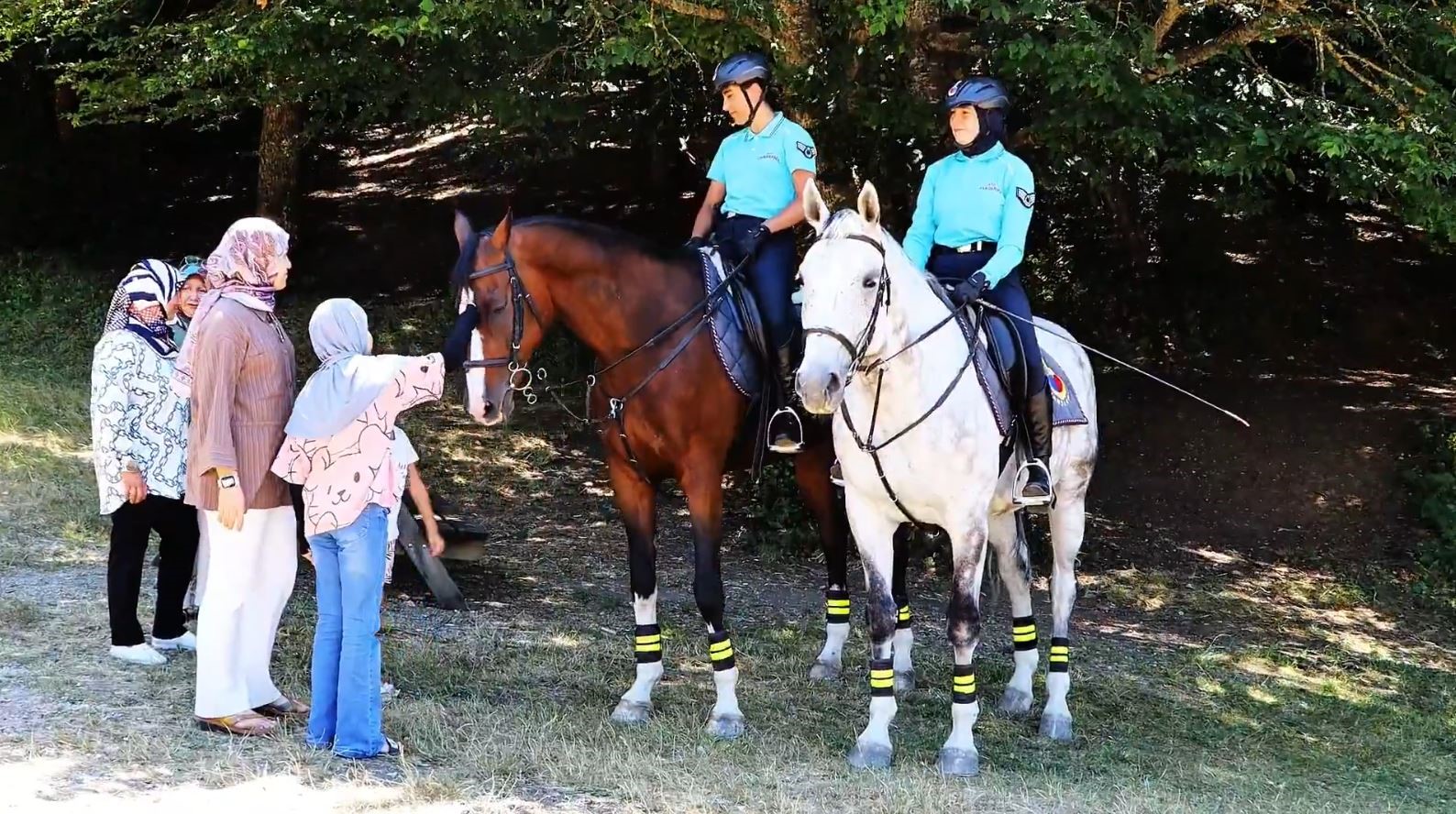 Atlı jandarma timleri Abant’ta görev başında 