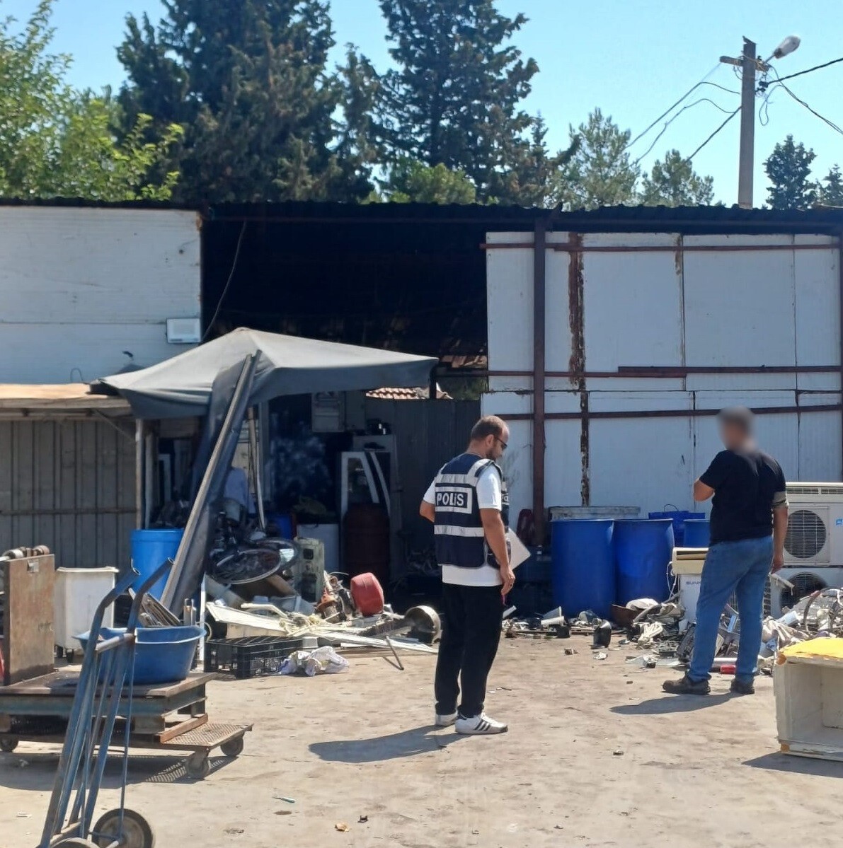Antalya’da hurda ve ikinci el iş yerlerine eşzamanlı denetim: 8 iş yeri mühürlendi 