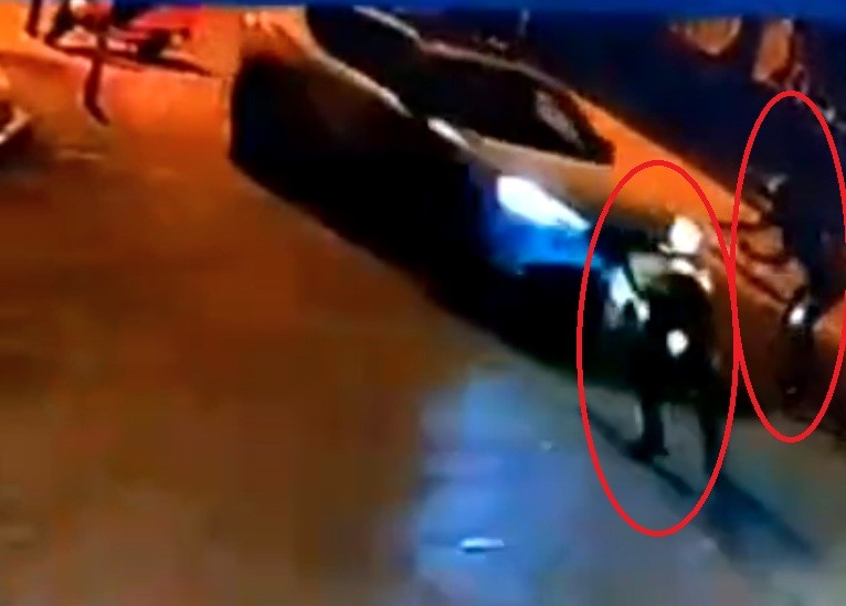 Denetimi görünce kaçan alkollü sürücü, önüne çıkan polislere çarpıp kaçtı 