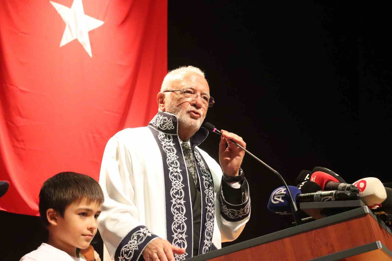 Elitaş’a fahri doktora verildi 