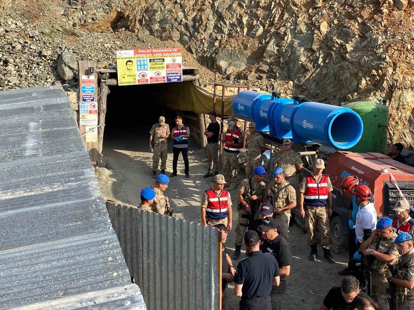 Elazığ’da göçük altında kalan işçinin cansız bedenine ulaşıldı 