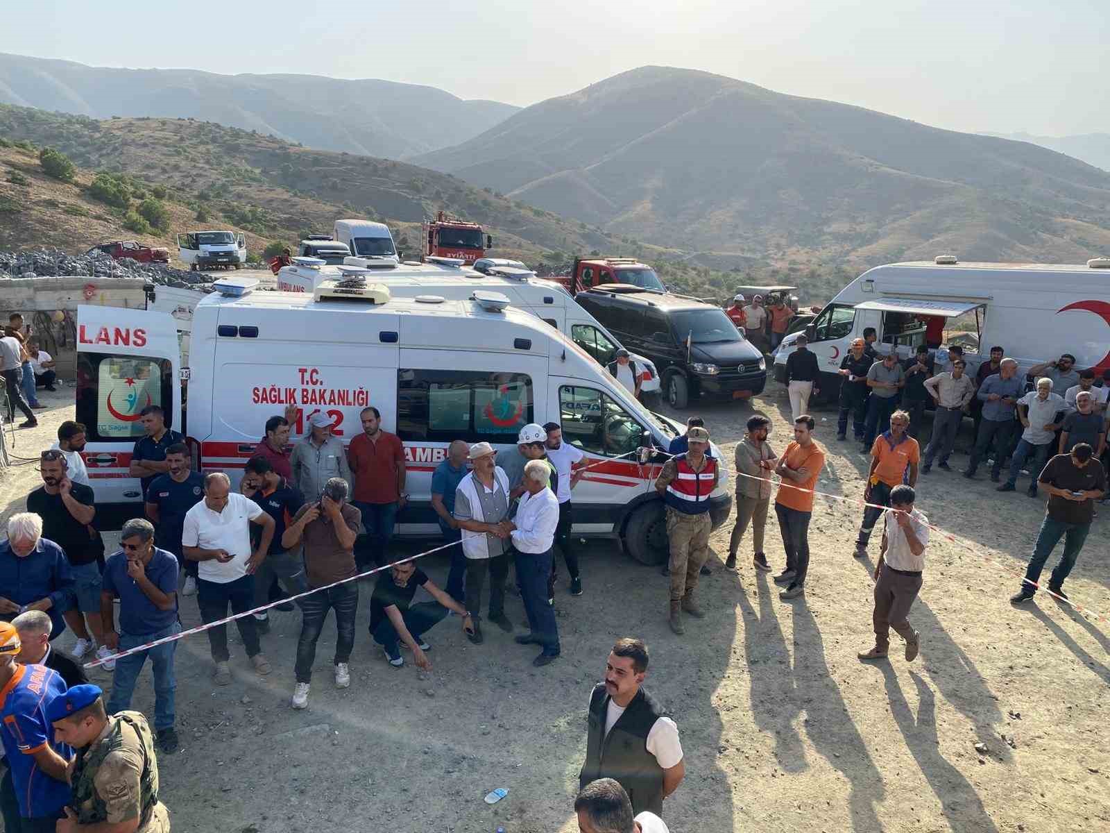 Elazığ’da göçük altında kalan işçinin cansız bedenine ulaşıldı 