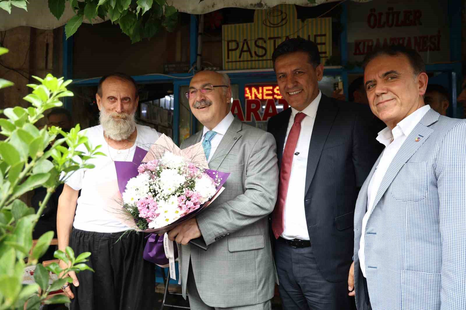 Vali Köşker: 