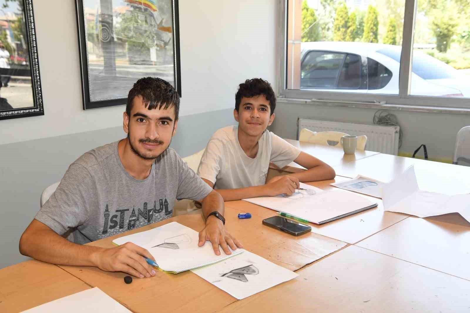 Otizmli çocuklar yeteneklerini sergiliyor 