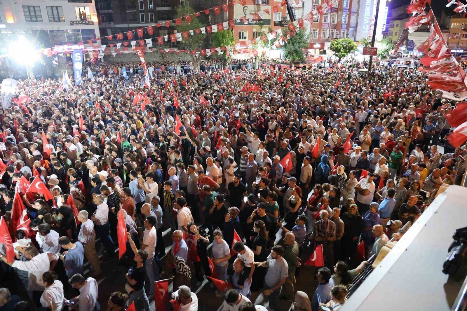 CHP Genel Başkanı Özel, Aksaray’da mitinge katıldı 