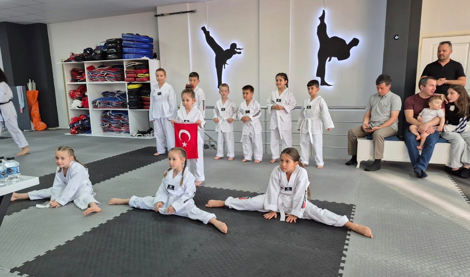 Milli sporcular geleceğe emin adımlarla ilerliyorlar 