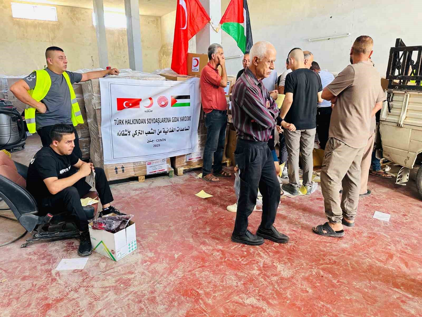 Türk Kızılay’dan Batı Şeria’ya bin 200 gıda kolisi 