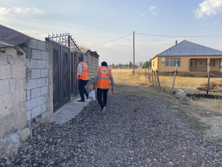 Patnos’ta 50 aileye et yardımı yapıldı 