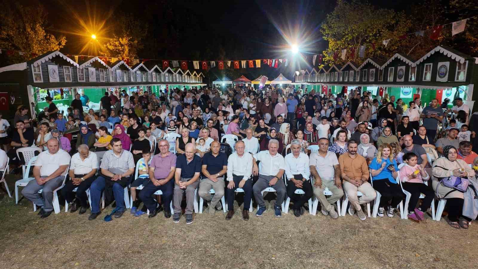 Başiskele’de yöresel kültürler festivalde buluştu 
