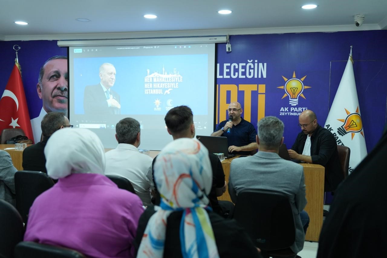 AK Parti İstanbul’dan sosyal medya eğitimi 