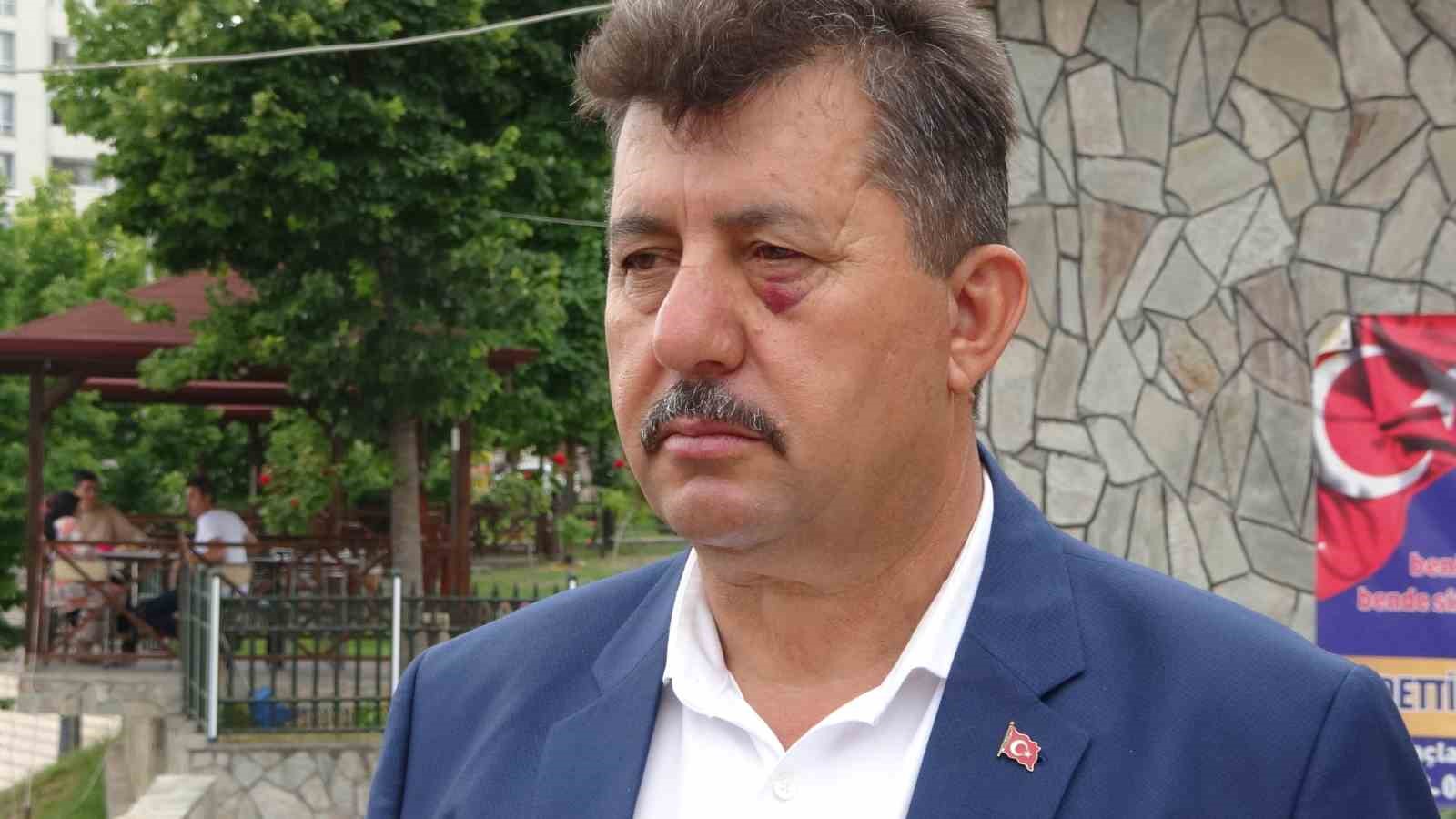 Parktaki çifti uyaran muhtar bıçaklandı: O anlar kamerada 