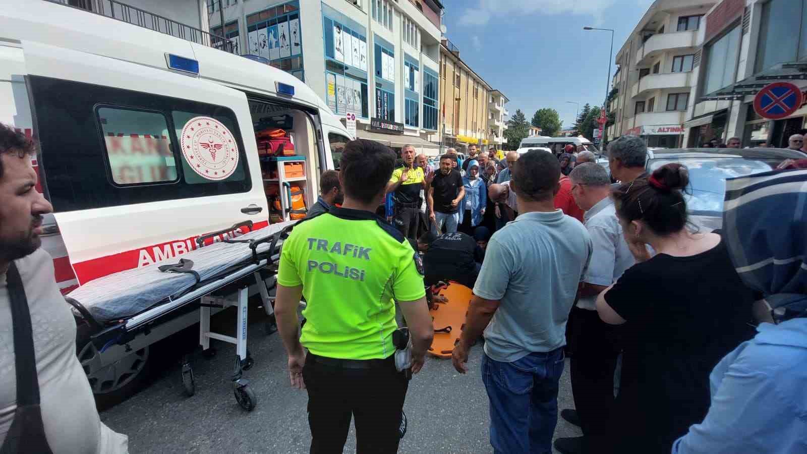 Yayaya çarpıp kaçtı, kadın sürücü peşine düştü 