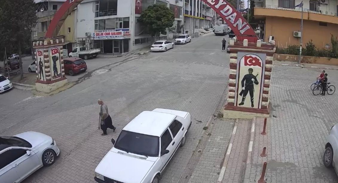 Osmaniye’de otomobil görme engelli vatandaşa çarptı 