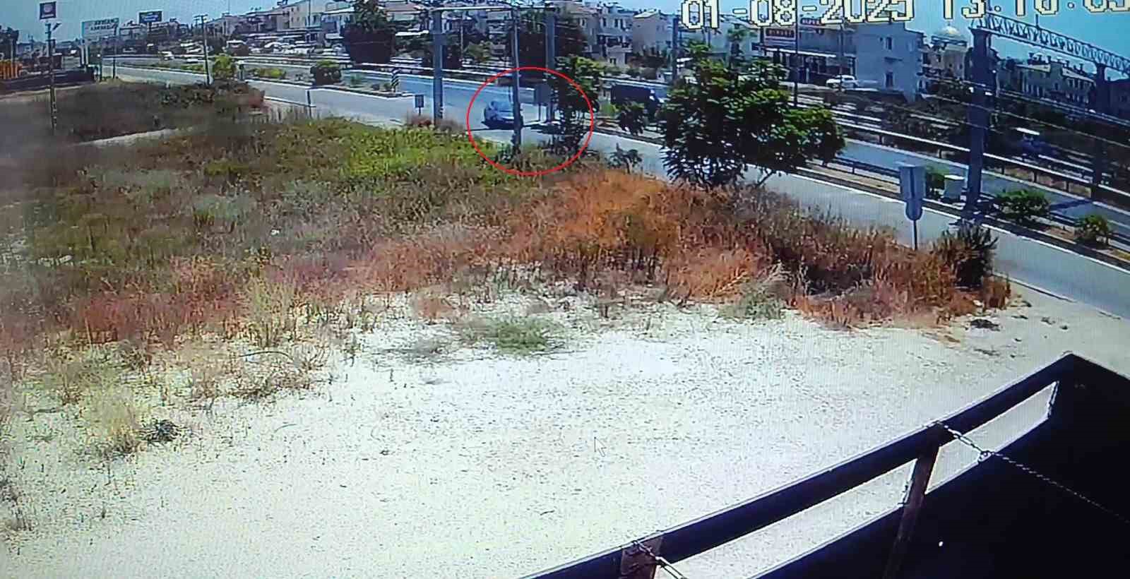 Manavgat’ta tali yola giren otomobil motosikletle çarpıştı: 1 yaralı 