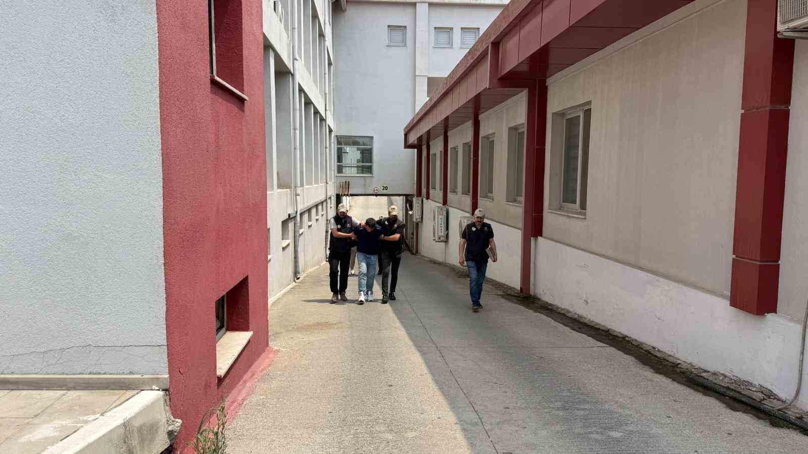 Adana’da 2 firari FETÖ hükümlüsü yakalandı 