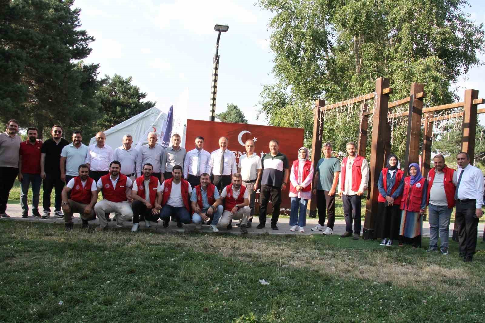 Erzurum GSİM Olimpiyat Parkına çadır gençlik merkezi kurdu 